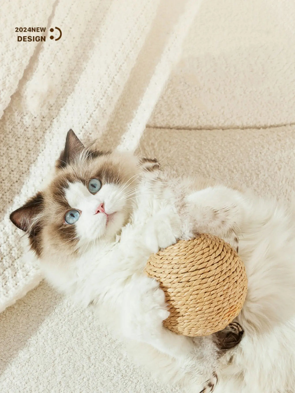 Sisal Cat Scratching Ball Toy with Bell — 10cm